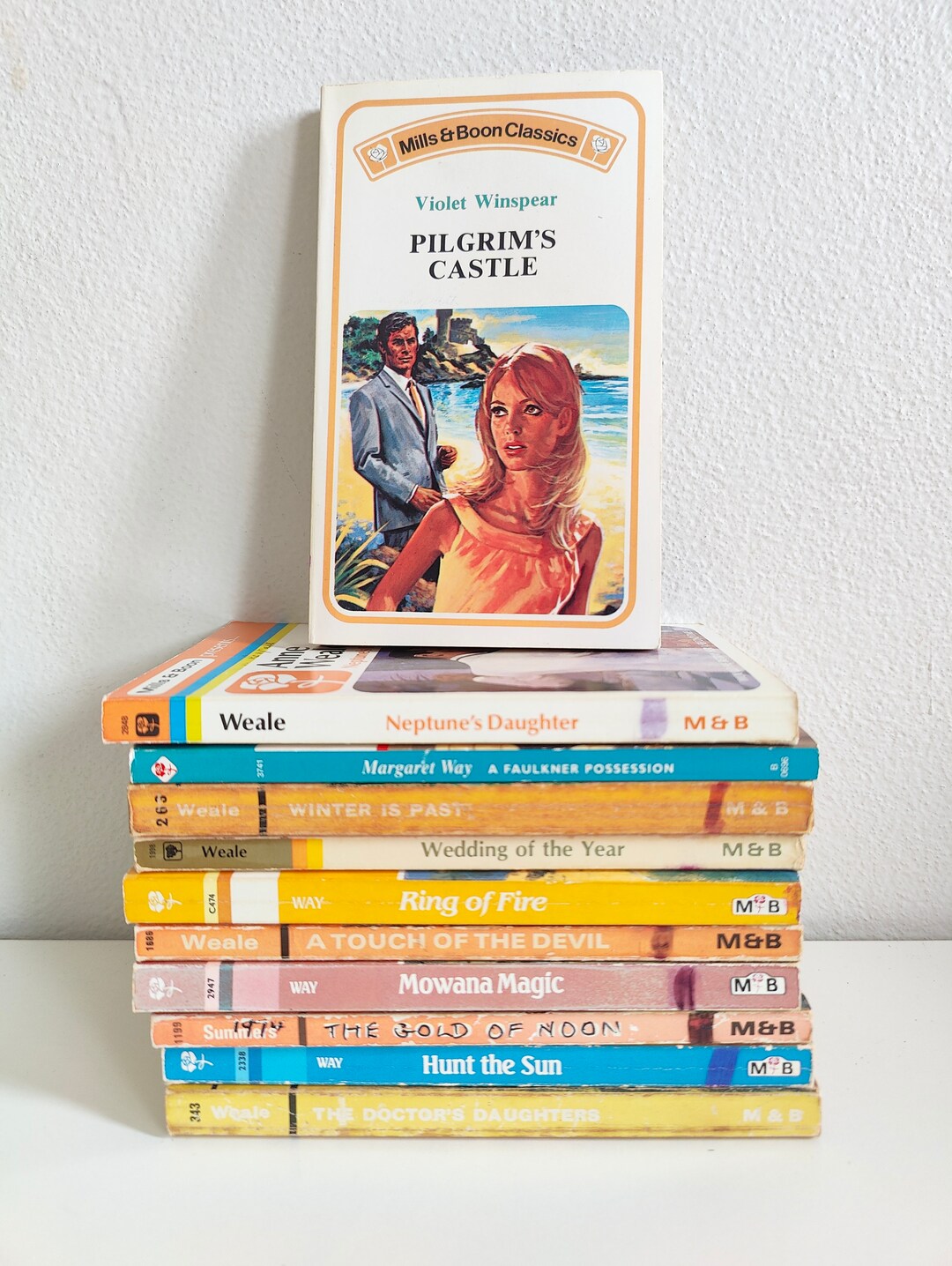 11x Mills & Boon Vintage Romance Paperback Books 1950's to 1990's