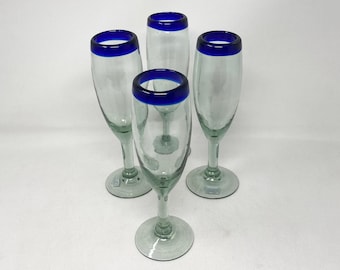 4 copas de champán sopladas a mano - Borde azul cobalto