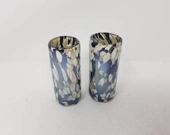 2 vasos de chupito soplados a mano - Confeti color moca/canela