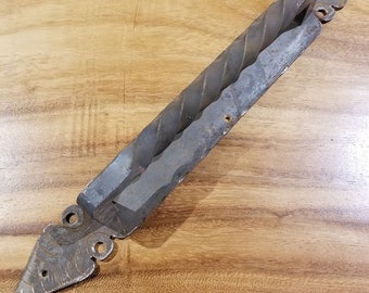 Niestandardowa oferta - Żelazna klamka do drzwi z grotem strzały i uchwytem obrotowym metalowym / (25) 1" okrągłe klamry