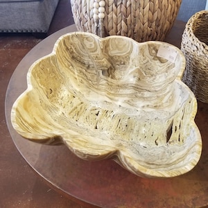 Onyx bowl -  Wavy Edge - Beige, cream, and caramel #13445