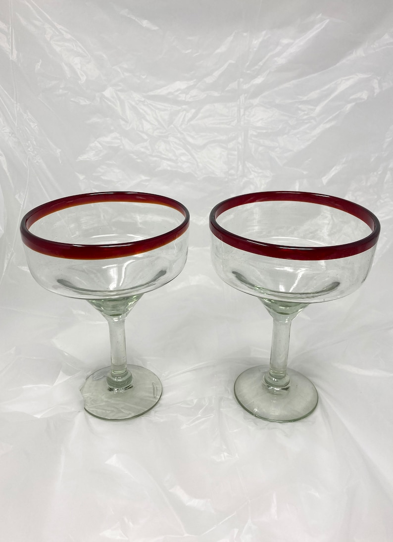 2 Hand geblasen Margarita Gläser roter Rand | Etsy