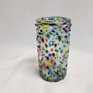 1 Mundgeblasenes Wasserglas - Rainbow Graniti