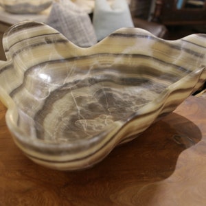 Scalloped Edge Onyx Bowl #13438