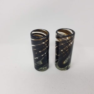 2 handgeblazen shotglazen - Chocolade Swirl