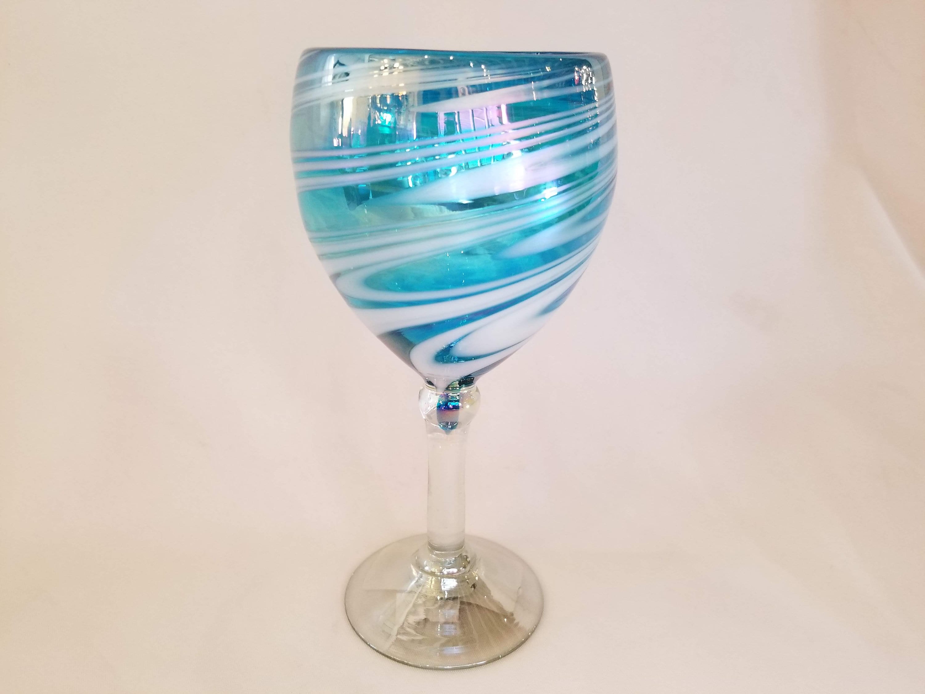 Red White Iridescent Swirl 6 Hand Blown Wine Glasses Kitchen & Dining