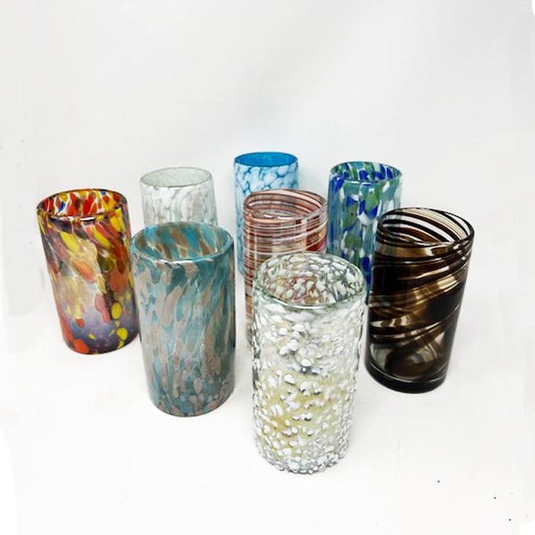 8 różnych szklanek