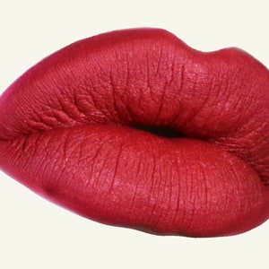 Valentine Satin Liquid Lipstick - Classic Bright Red