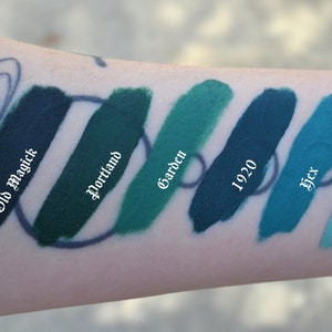 Portland Satin Liquid Lipstick Deep Emerald Green image 3