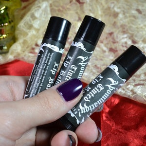 The Shallows Tinted Lip Balm Sheer Smoky Black image 7