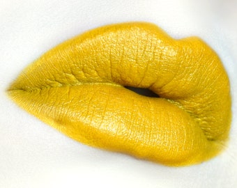 Offbeat Satin Liquid Lipstick - Bright Yellow - Abomination Pout Plasma