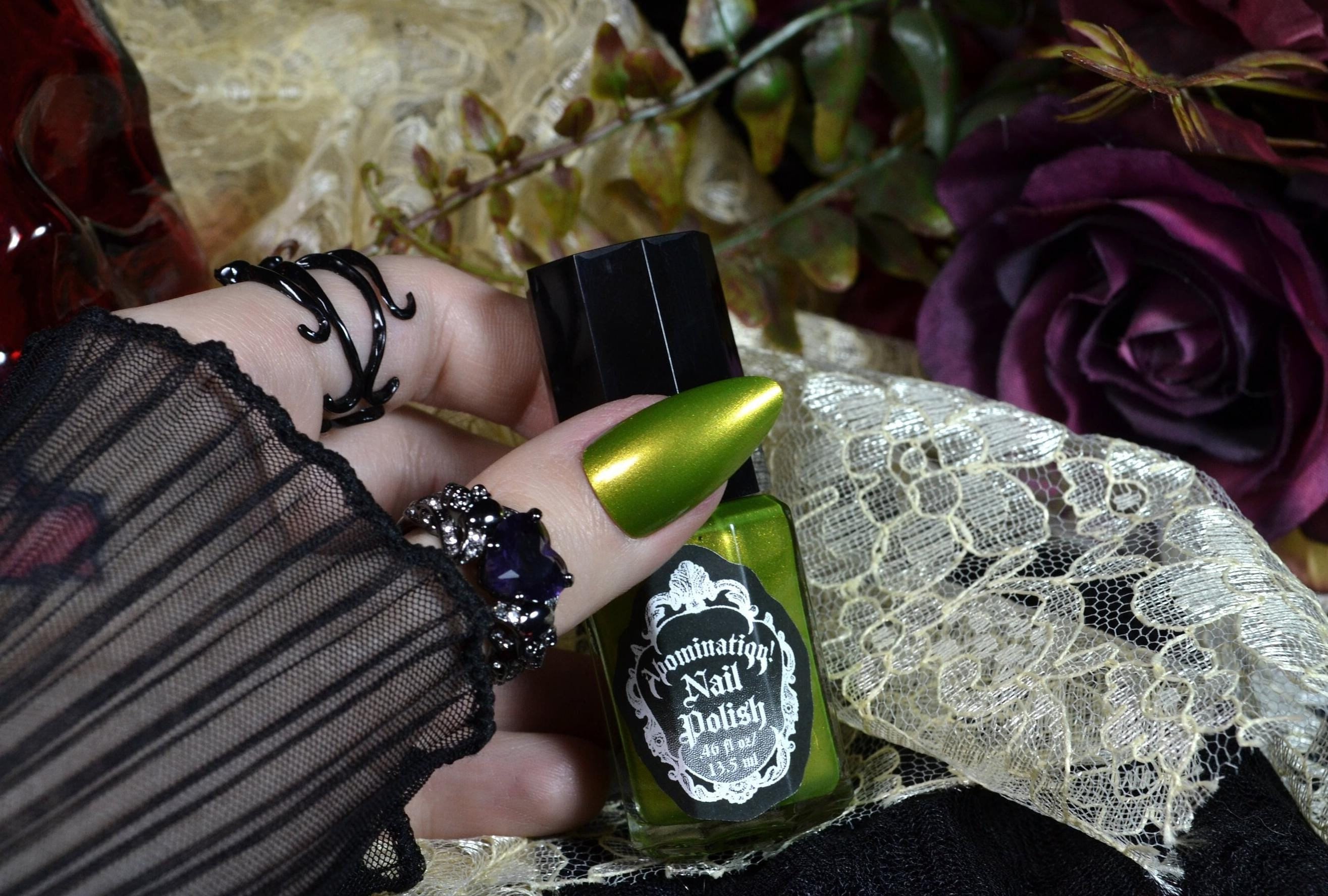 Gingko Leaf Nail Polish - Lime Green Metallic With Gold Duochrome