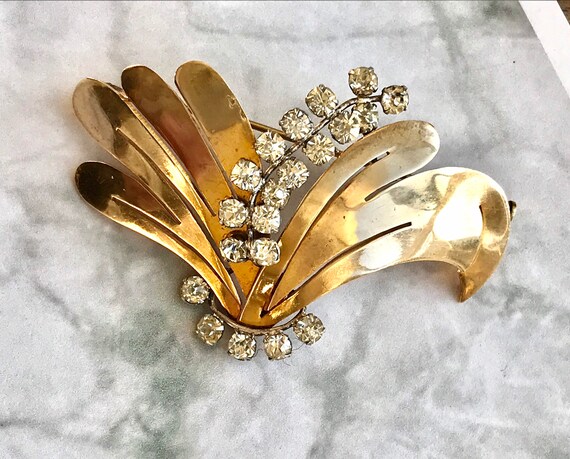Broche Vintage Argentée Avec Déco Turquoise Et Strass (occasion, Bon état)