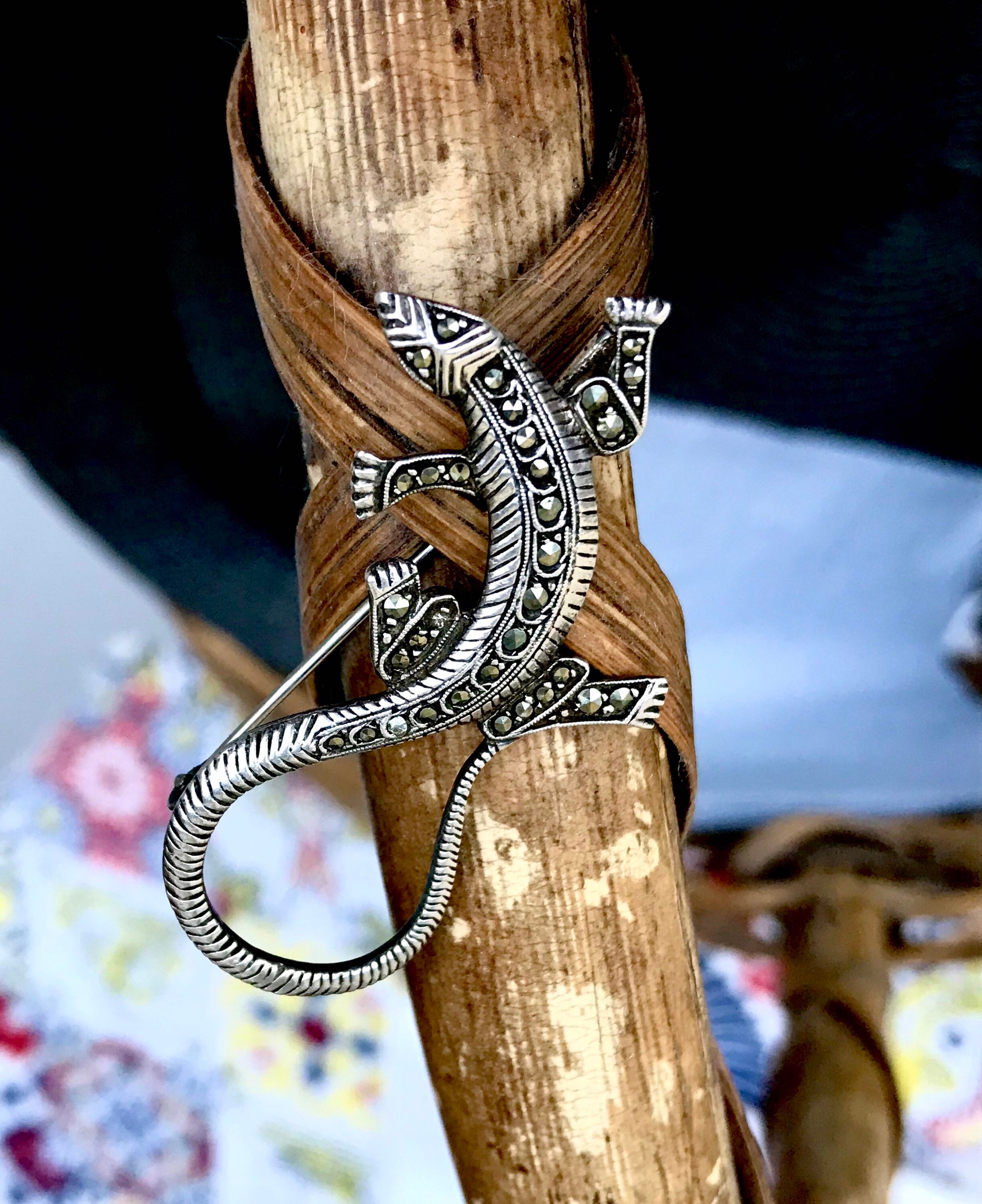Broche Lézard Art Déco En Argent 925 Et Strass - Longueur 55mm, Occasion En Bon État