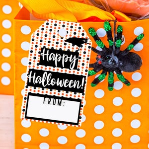 Étiquette cadeau Halloween, imprimable, détail corbeau, étiquette cadeau, étiquette cadeau fête d'Halloween, étiquette de sac pour des bonbons ou un sort, option de personnalisation