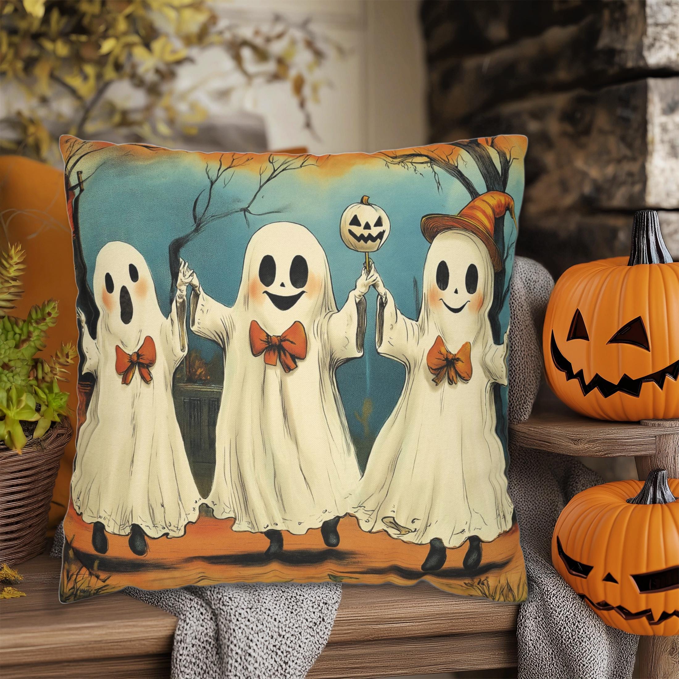 かわいいハロウィンゴーストのヴィンテージスタイルクッション