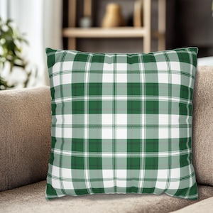 Green White Plaid Tartan Decorative Throw Pillow, Fall Winter Plaid Pillows, Kelly Green Pillows, Plaid Accent Pillows, Green Plaid Decor