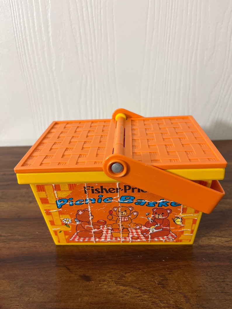 VTG Fisher Price 677 Picnic Basket Orange Bears 1974 Vintage Basket