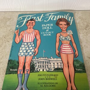 Erste Familie Papierpuppe & Ausschneidebuch 1981 Ronalal und Nancy Reagan 2nd Print