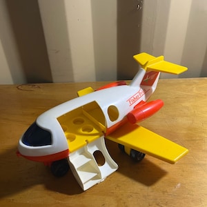 Vintage 1980 Fisher Price Original Little People Airplane #2502