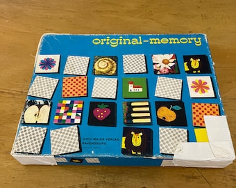 NEw Sealed Vintage CHESS 1967 Hasbro Plastic Chessmen & Board Set 6118