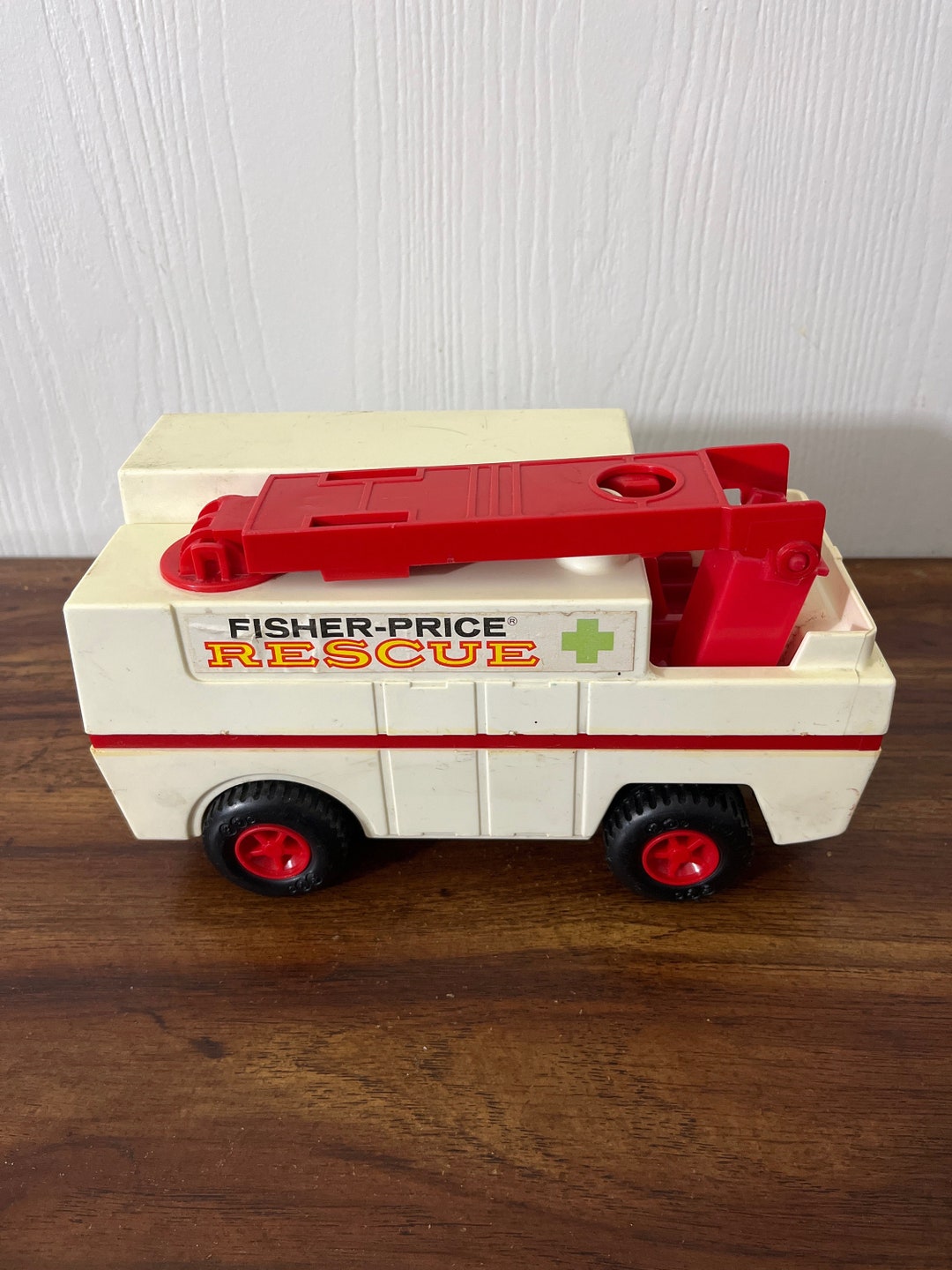 【希少品】Fisher-Price RESCUE 消防車 1974年製おもちゃ il_1080xN.5545313381_o8c4.jpg