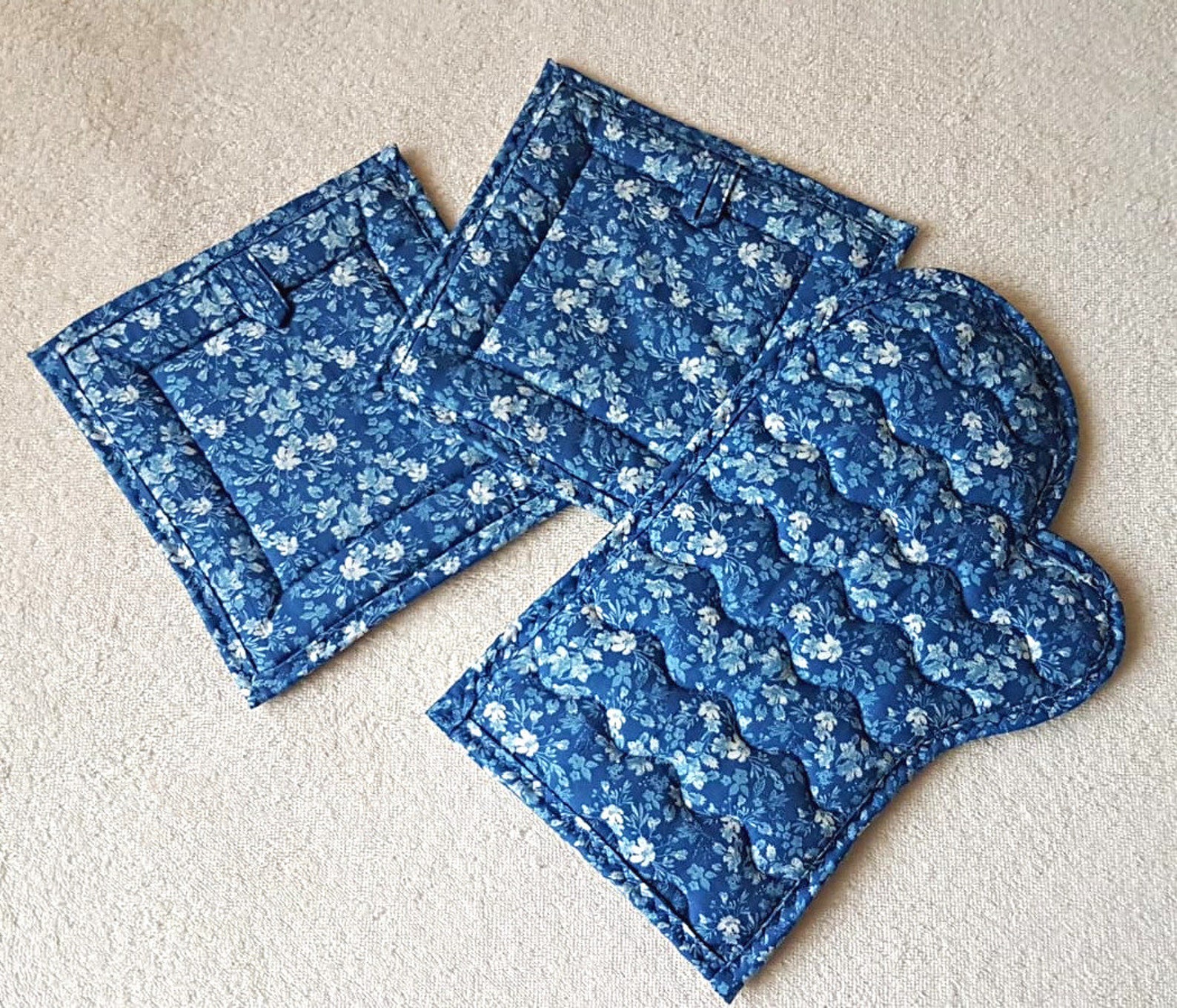 Gzhel decor. Hand sewn potholders. Homemade hot pads. Quilted Etsy