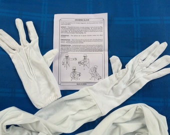 Vintage Funny Pro GROWING WHITE GLOVES Clown Visual Magic Trick Costume Gag Joke Prank Endless Pull From Sleeve Production Comedy Accessory