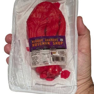 Vintage Bloody Banquet Butcher Shop RUBBER HEART Fake Blood Latex Plastic Tray Prop Body Part Halloween Decoration