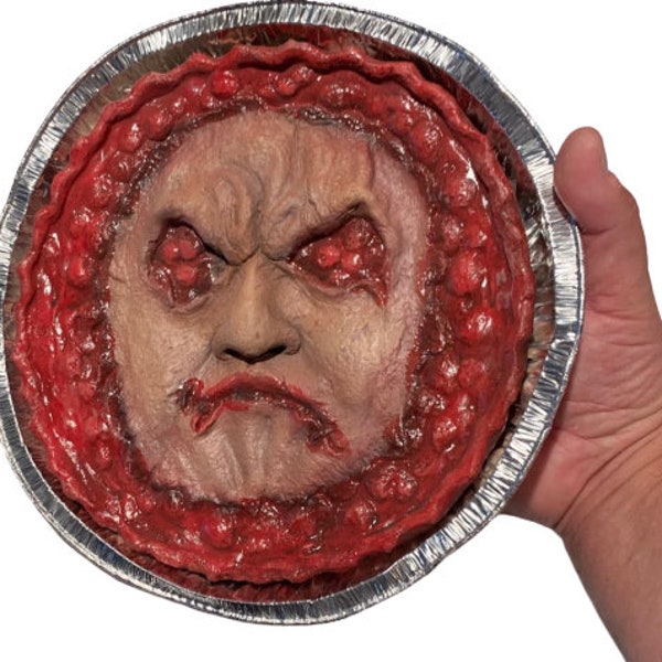 Rubber FAKE CHERRY PIE In Face Gory Scary Zombie Bloody Prop Halloween Decor Gag Joker Joke Tin Halloween Decoration