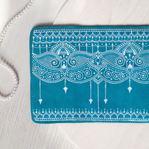 Blaue Boho Leder Passport Brieftasche, personalisierte Passport Cover, einzigartiges Geschenk für Frauen Bild 1