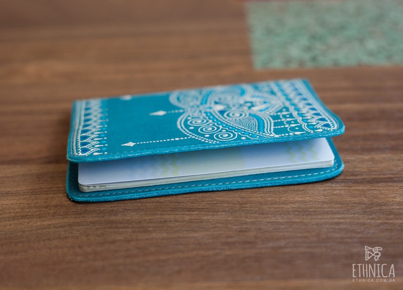 Blaue Boho Leder Passport Brieftasche, personalisierte Passport Cover, einzigartiges Geschenk für Frauen Bild 9