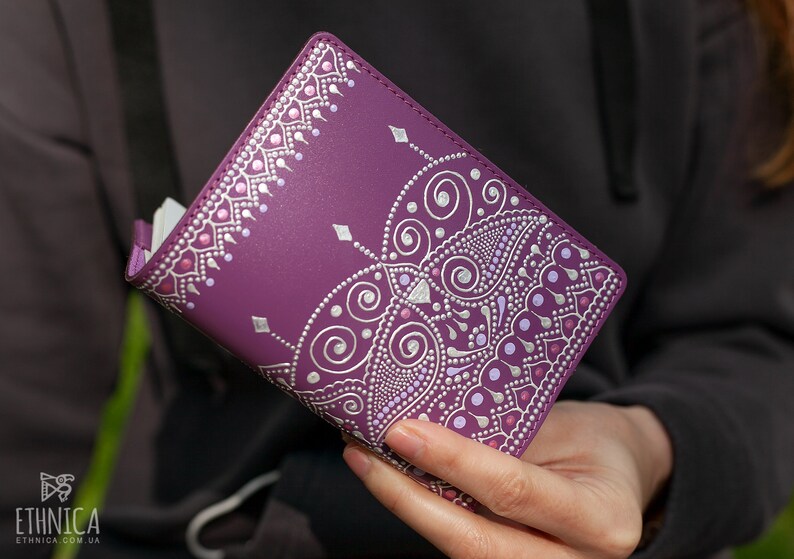 Blaue Boho Leder Passport Brieftasche, personalisierte Passport Cover, einzigartiges Geschenk für Frauen Bild 4