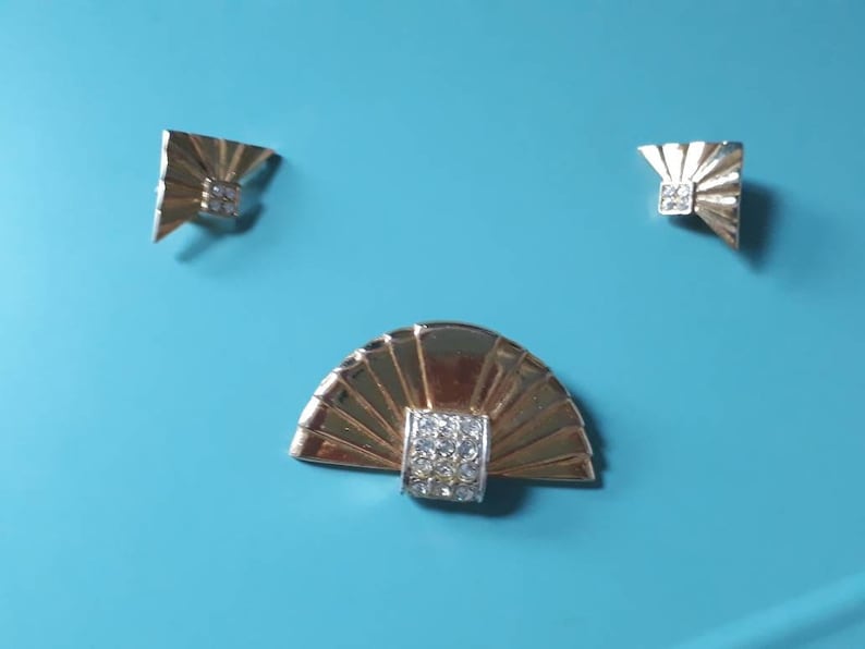 c.1960s Art Deco Revival Brooch and Clip-on Earrings Set