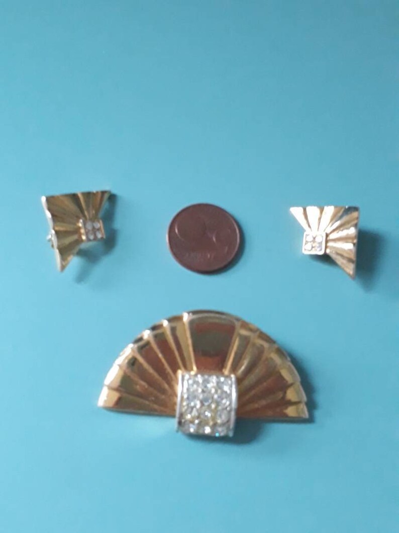 c.1960s Art Deco Revival Brooch and Clip-on Earrings Set