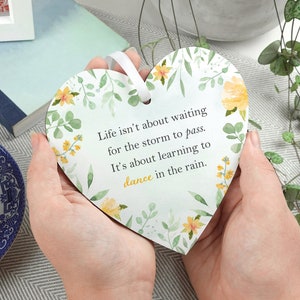 Regalo per amico / Cuore in legno fatto a mano / Regalo di citazione ispiratrice / Regalo per lei / Regalo di compleanno della migliore amica / Preventivo amicizia LC057