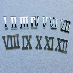 12 pezzi di numeri acrilici specchiati romani per un orologio da parete immagine 3
