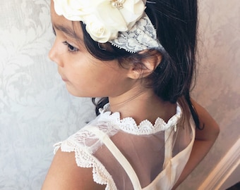 Vestido de niña de las flores de encaje color marfil: traje romántico de boda con faja