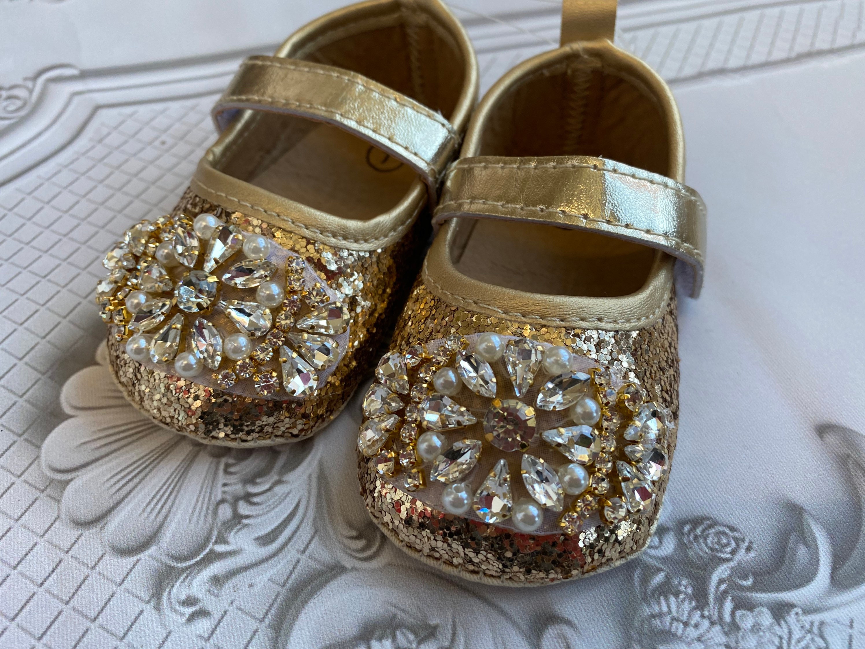 Gold glitter baby best sale shoes