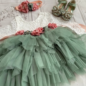Sage green  flower girl dress,  Lace tulle dress , 1er Birthday dress,  toddler dress,tulle tutu flower girl dress,flower belt  sash