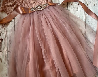 Vestido de daminha de honra rosa-claro com renda: Vestido de tule para festas
