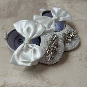 6-12 Monate weiße Perlen Schuhe, Babyschuhe, Krippe Schuhe, 1er Geburtstag Party Hochzeit, Babyschuhe Strass Schuhe Babymädchen Geschenk.