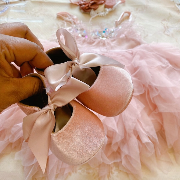 Pink  baby shoes, faux velvet shoes, infant pre walker crib shoes.