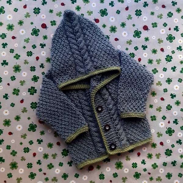 Trachtenjacke mit Kapuze ab Größe 50/56 bis Größe 98/104 Trachtenjacke für Junge grau grün Taufkleidung Babyjacke gestrickt Pullover Taufe