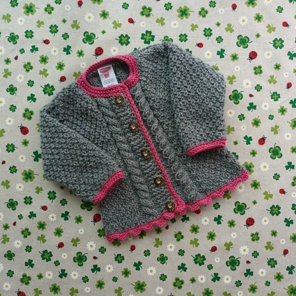 Trachtenjacke grau rosa Strickjacke Mädchen Pullover gestrickt handarbeit Taufkleidung Hochzeit Dirndl Trachtenknopf Geburtstag Geschenk