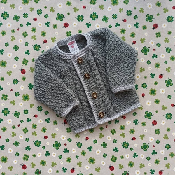 Trachtejacke mit Zopfmuster grau hellgrau Pullover Taufkleidung Junge Strickjacke Handarbeit Geschenk Babyshower Geburtstag Geschenk Baby