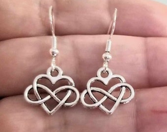 Boucles d'oreilles pendantes coeur infini faites main : crochets en argent sterling