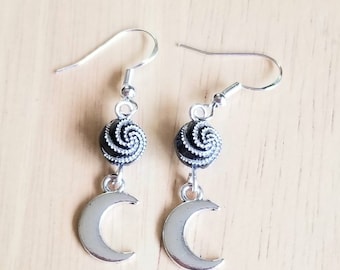 Silver Moon Earrings, Crescent Moon Earrings, Moon Dangle Earrings, Moon Jewelry, Beaded Earrings, Black Earrings, Celestial Jewelry