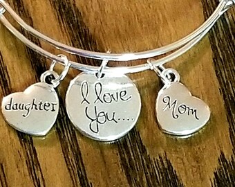 Silver MOM DAUGHTER Charm Bracelet, Mom Daughter Gift, Mom from Daughter Gifts, Daughter from Mom Gifts, Christmas Gift, Mommys Girl