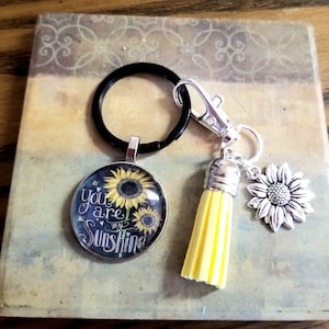 Sunflower Keychain, You are my Sunshine, Sunflower Key Ring, Sunflowers, Flowers, Friend Gift, Gift for Her, Women&#39;s Keychain, Keychains